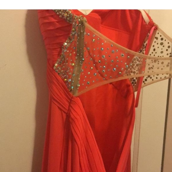 La Femme long formal coral gown prom dress - Picture 4 of 8